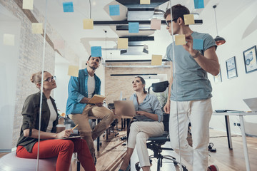 河南省鹤壁山城区到山东日照坐 小轿车有多少公里-