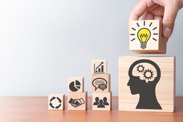 河南省鹤壁山城区到山东日照坐 小轿车有多少公里-